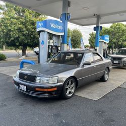 1990 Lexus LS 400