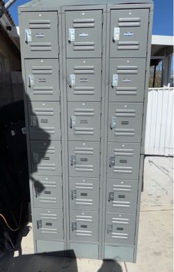 Global Industrial™ Capital® 6-Tier 18 Door Box Locker, 36"W x 18"D x 78"H, Gray, Assembled