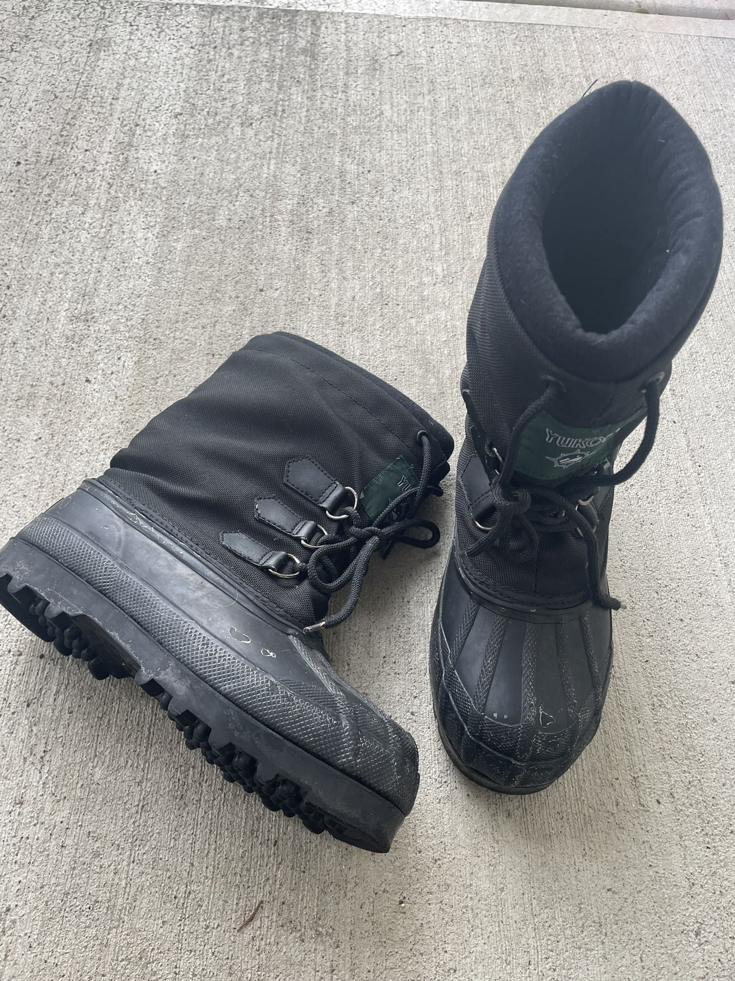 YUKON Men’s Boots Size 7