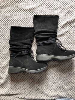 Skechers Boots Size 7.5