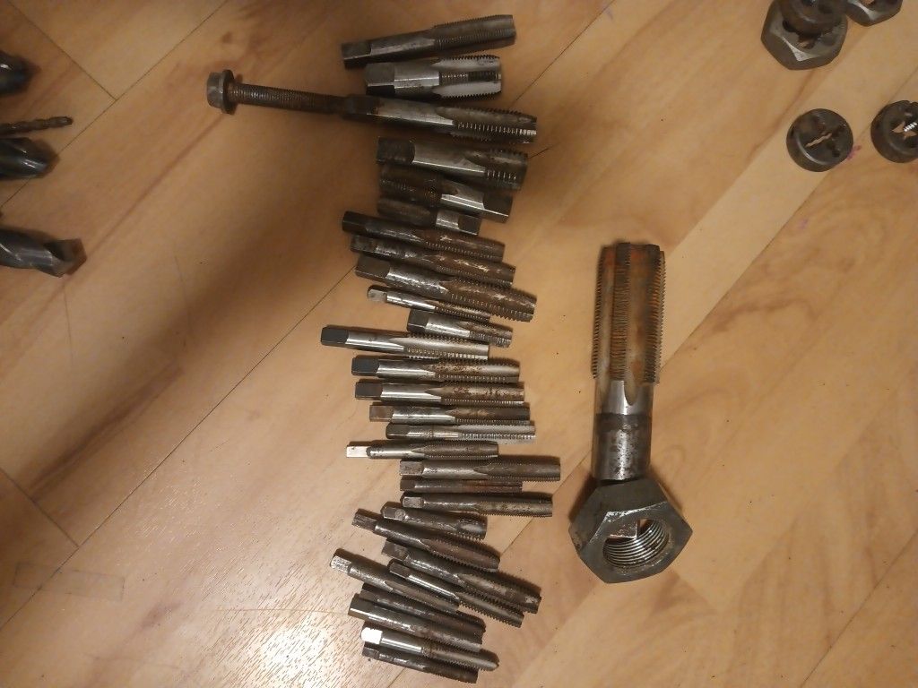 Hand Thread Tap