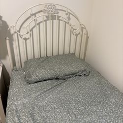 Antique Twin Bed (new Mattress/boxspring