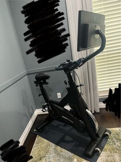 myxfitness bike with mat (used for 1 month)