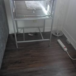 🖤 Modern Glass End Tables – Living Room or Bedroom | WEHO/Hollywood/Beverly Hills
