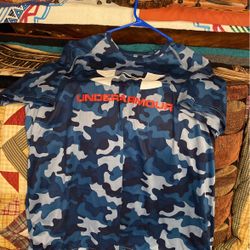 Under Armor Size large  