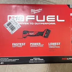 Milwaukee Oscillating Multi Tool Kit