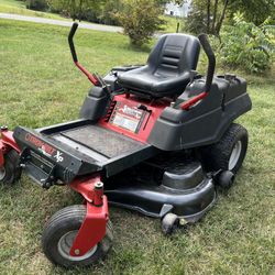 Troy bilt Mustang XP 50” deck zero turn riding mower lawn tractor. 