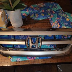 05-10 Honda Odyssey Front Grill 