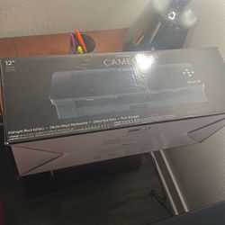 Cameo 4 Vinyl Cutter