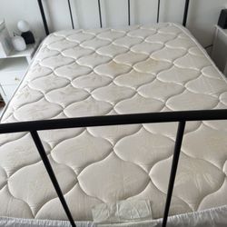 Simmons Deep Sleep Full Mattress & Mattress Pad
