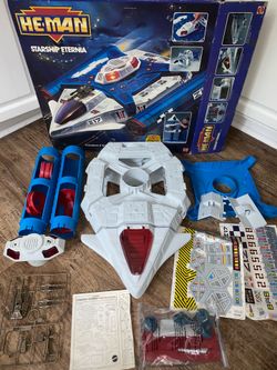 Vintage He MAN  starship eternia. Complete open box.