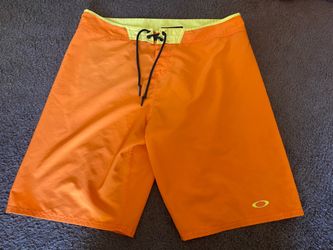 Oakley Men's Orange Board Shorts size 36