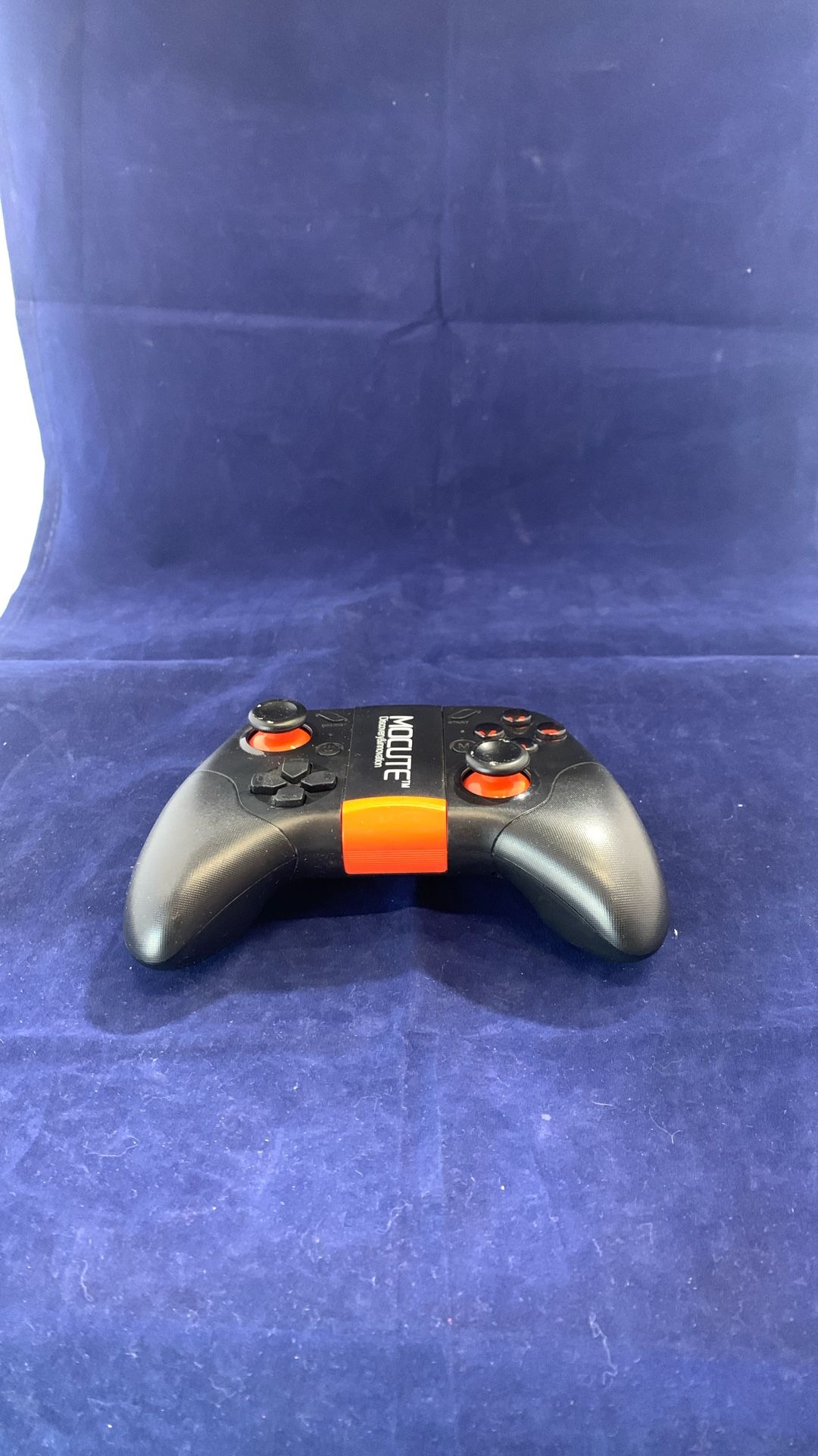 Mocute Controller