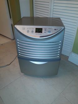 LG 450EAL Dehumidifier Used