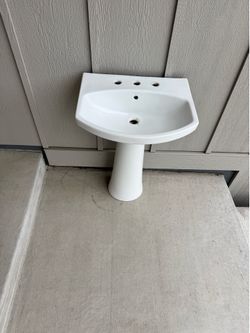 free pedestal sink