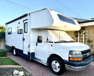 2007 Coachmen Freelander 21QB Class C Motorhome