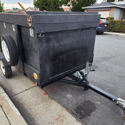 Tilt Hauling 4x8 Trailer 