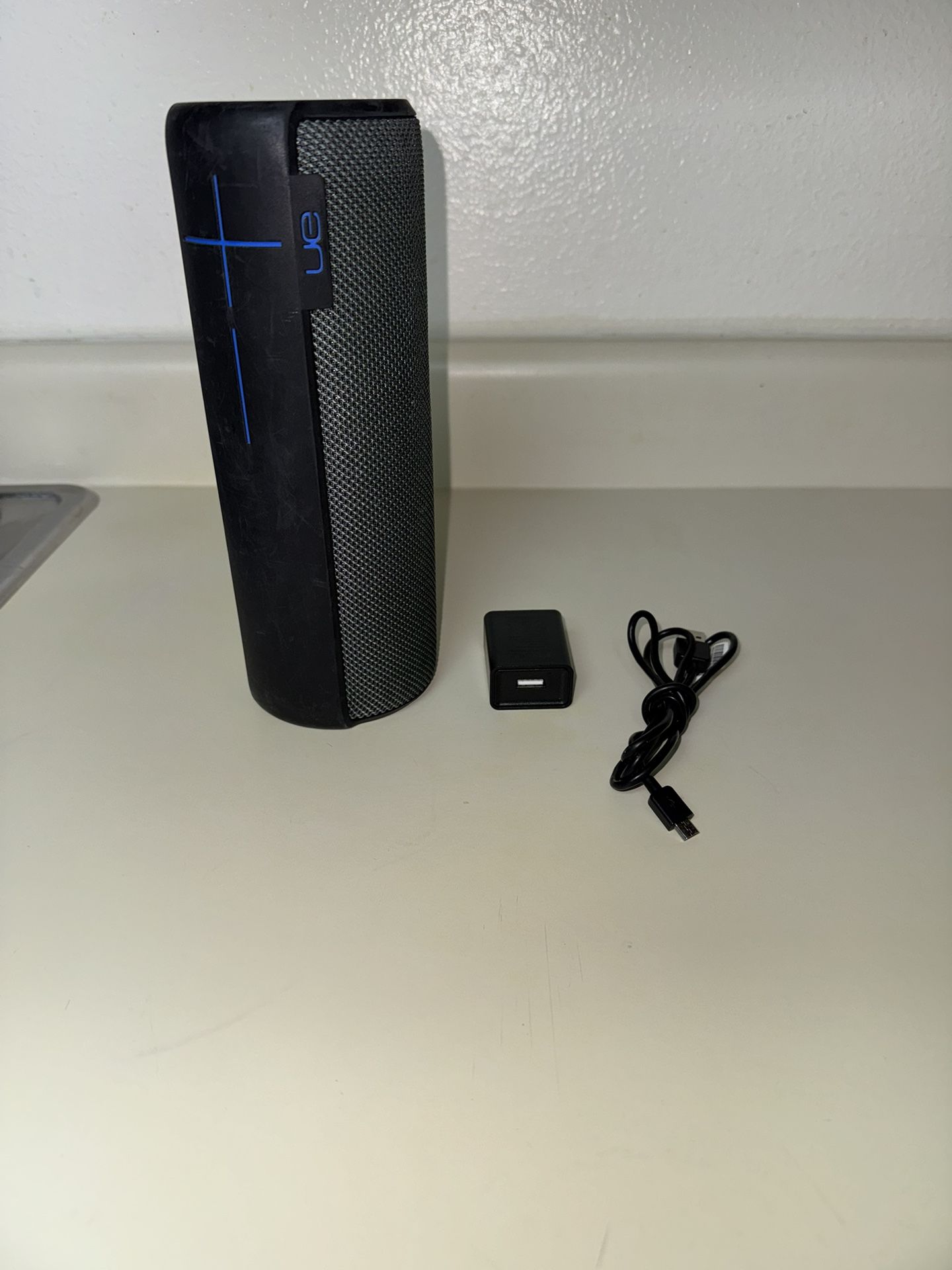 UE MegaBoom Wireless Bluethooth Speaker With Charger in good working condition