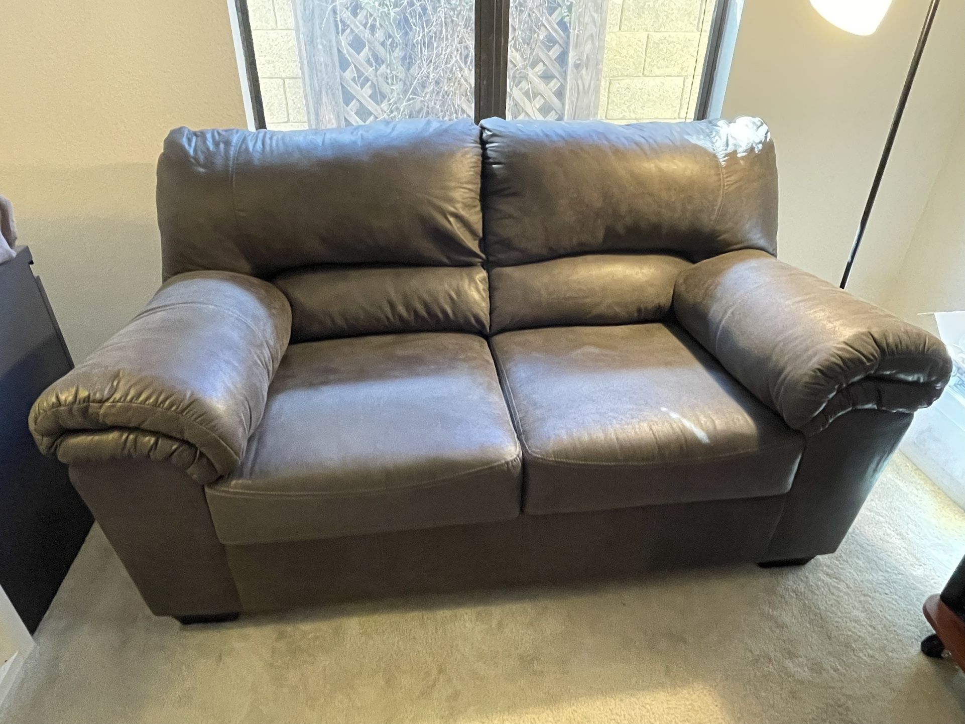 Ashley Furniture Bladen Loveseat