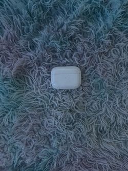 Apple AirPods Charging Case