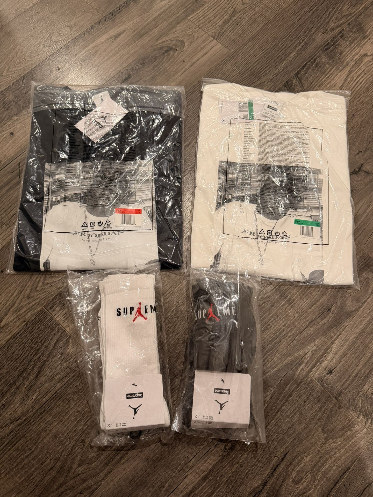Size Large & XL Supreme x Jordan Biggie Smalls T Shirt And Jordan Supreme Socks Brand Be