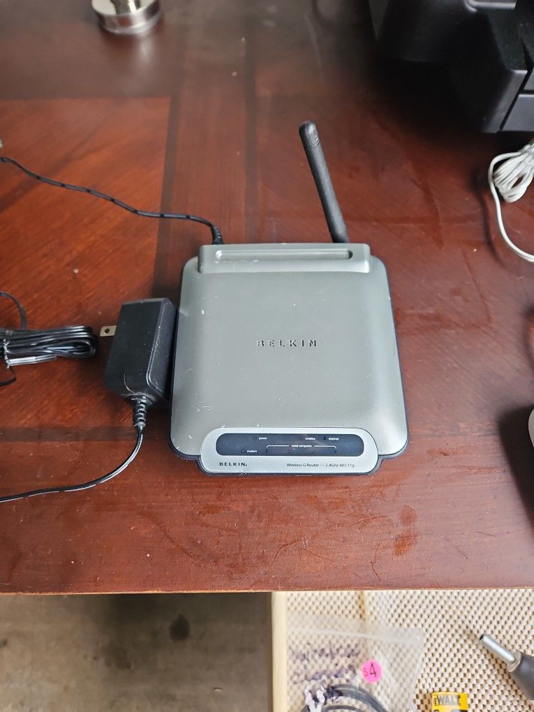 BELKIN WIRELESS 2.4 Ghz G ROUTER