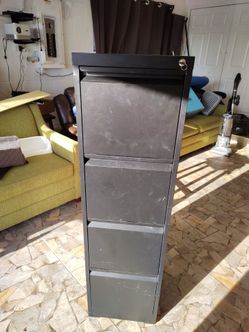 Metal drawers cabinet with lock key