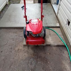Briggs and Stratton Pressure Washer 