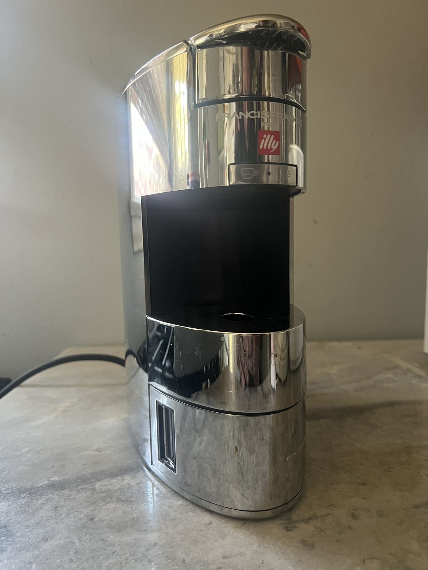 Illy Espresso Machine Like New Only Used Few Times