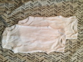 2 carters short sleeve onesies