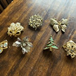 REDUCED!!!  Vintage brooches