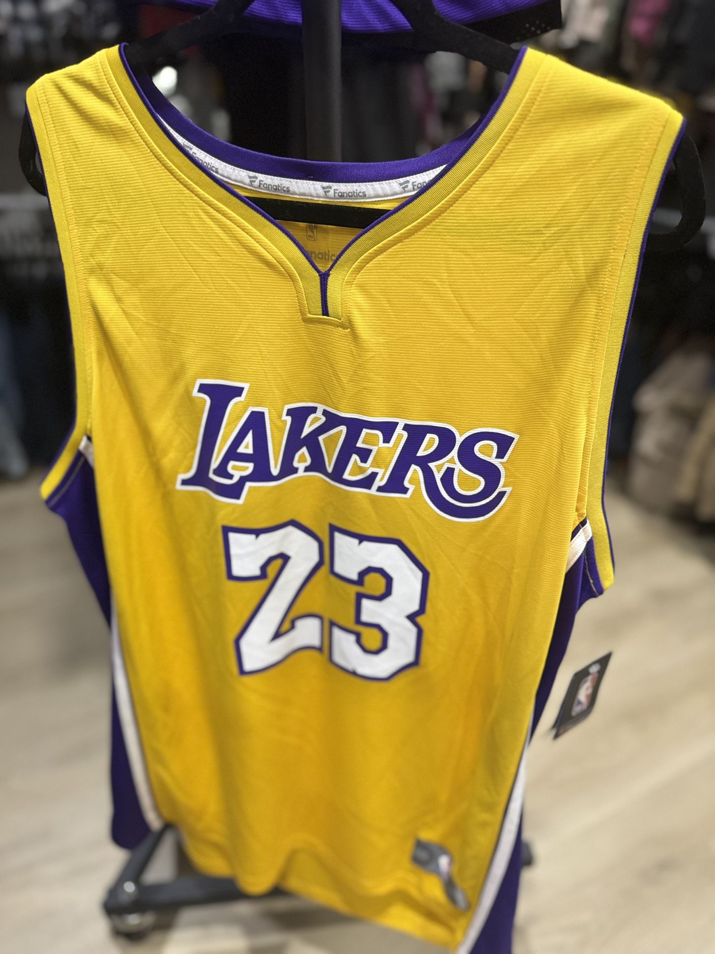 LeBron Lakers jersey