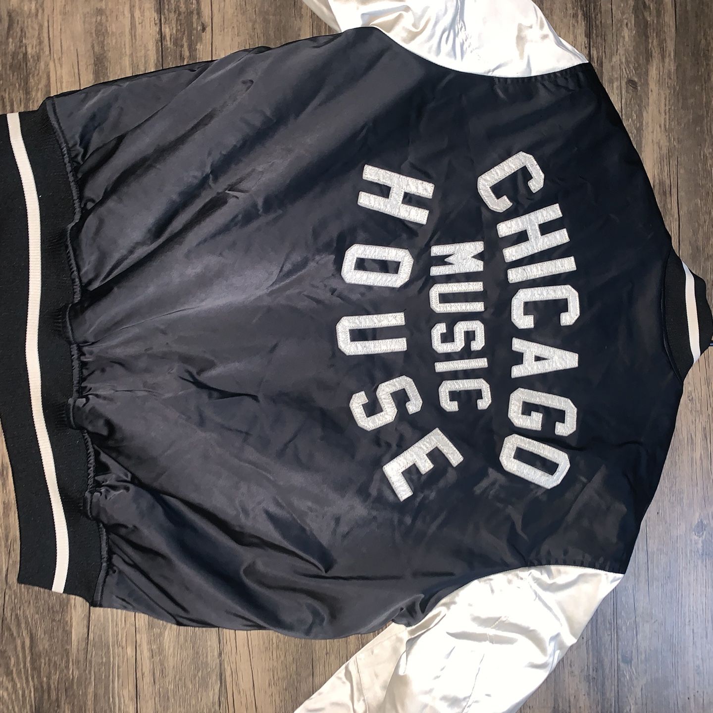 Chicago Cubs Jacket for Sale in Lake Forest, CA - OfferUp