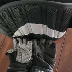Athletic Works Training Gloves and Back Support Belt