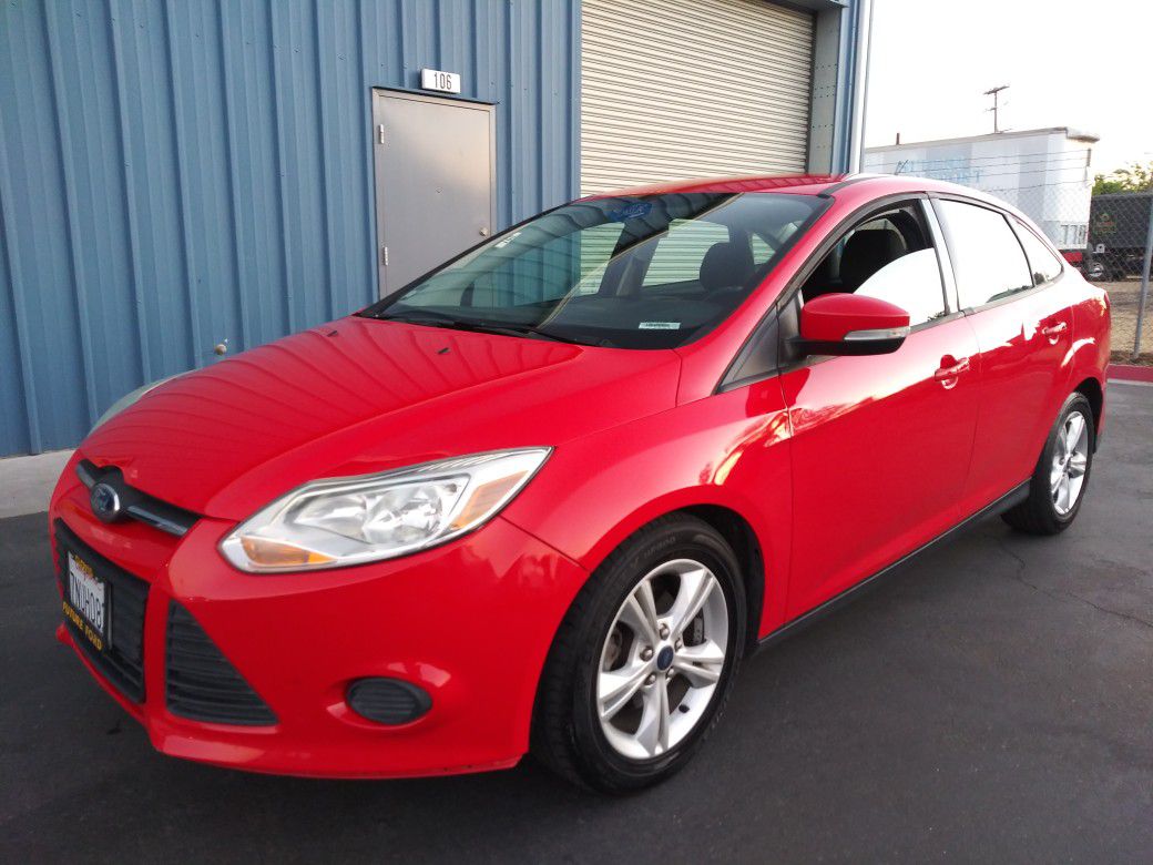 2013 Ford Focus SE *Smogged* 100k Miles! TODAY ONLY