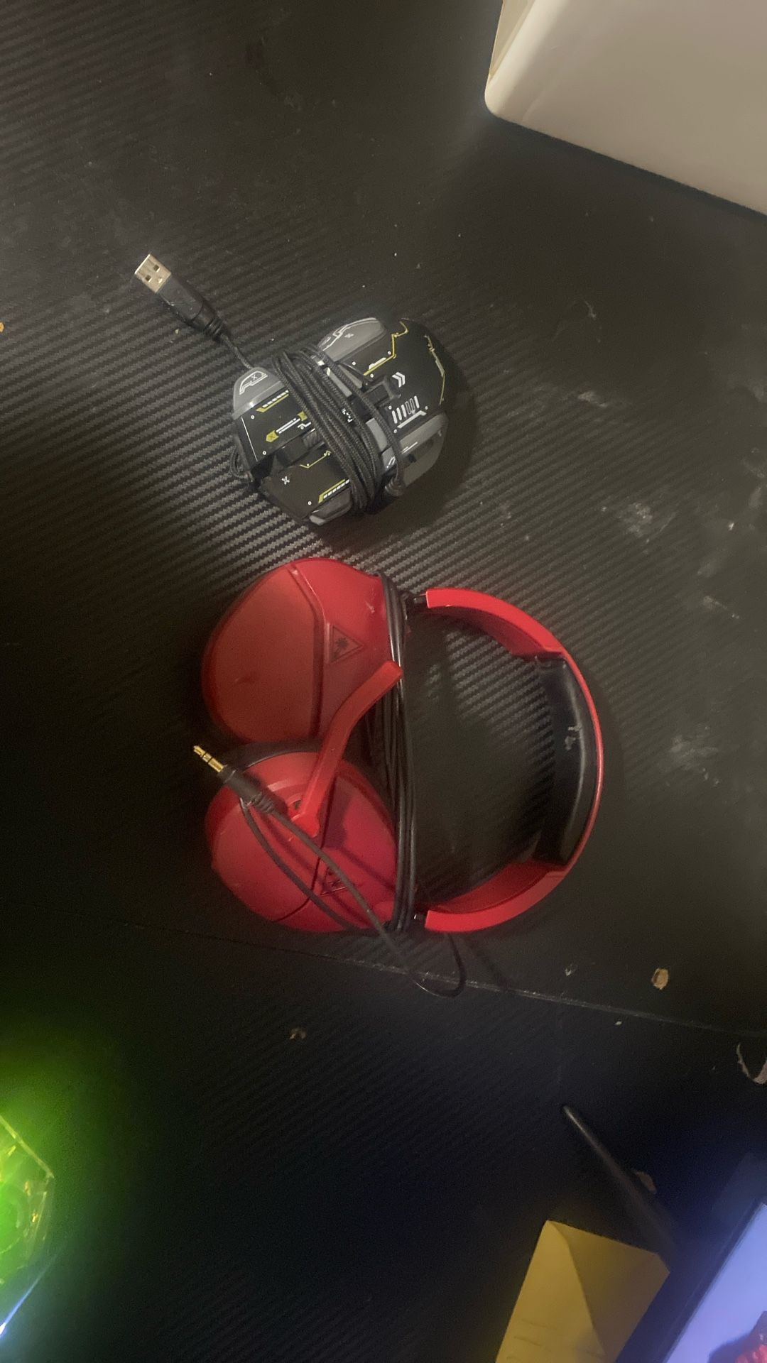 Mouth and headphones