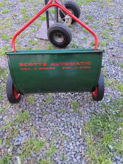 Scott's automatic spreader