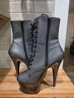 Pleaser Adore holographic Chrome size 10