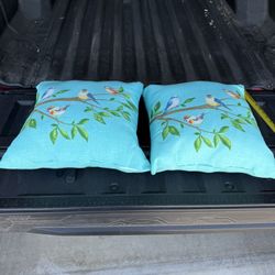 Outdoor Pillows.  Pool Furniture.  Outdoor Furniture. 