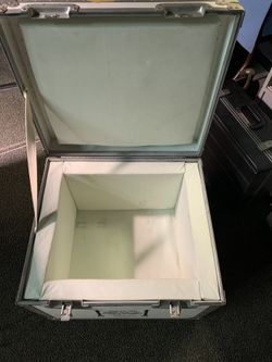 ATA  SPEC  300 DELICATE UNIT CASE