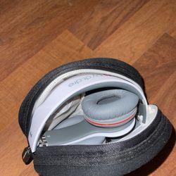 Beat Solo Hd headphones 