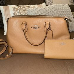 Coach Purse With Wallet