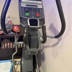 Nautilus Elliptical E614