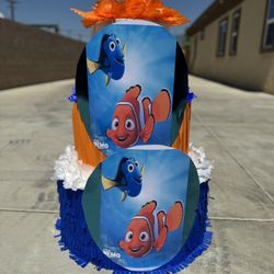 Nemo And Dory Pinata With Balls