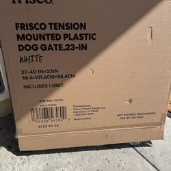 Plastic Dog Gate -new 