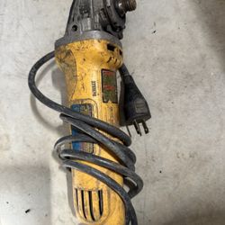 DeWalt 4.5” Corded Angle Grinder – Heavy Duty