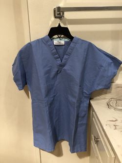 Scrubs top