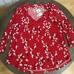 Festive Chic Petite Size Large Red Floral Top