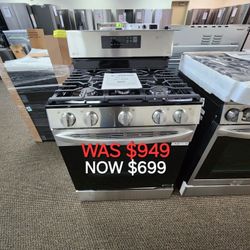 30 In 5.8 Cu. Ft. Smart Single Oven Gas Range With Easy Clean