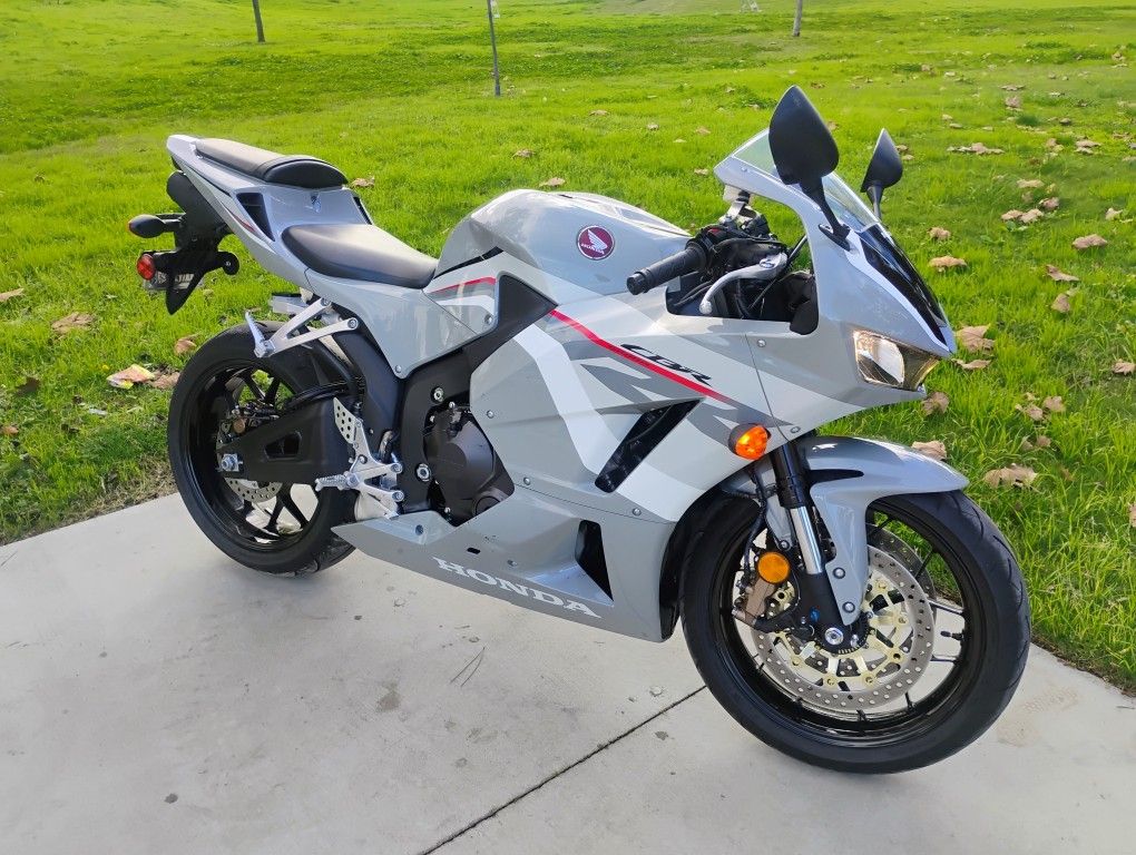 2025 Honda cbr 600rr